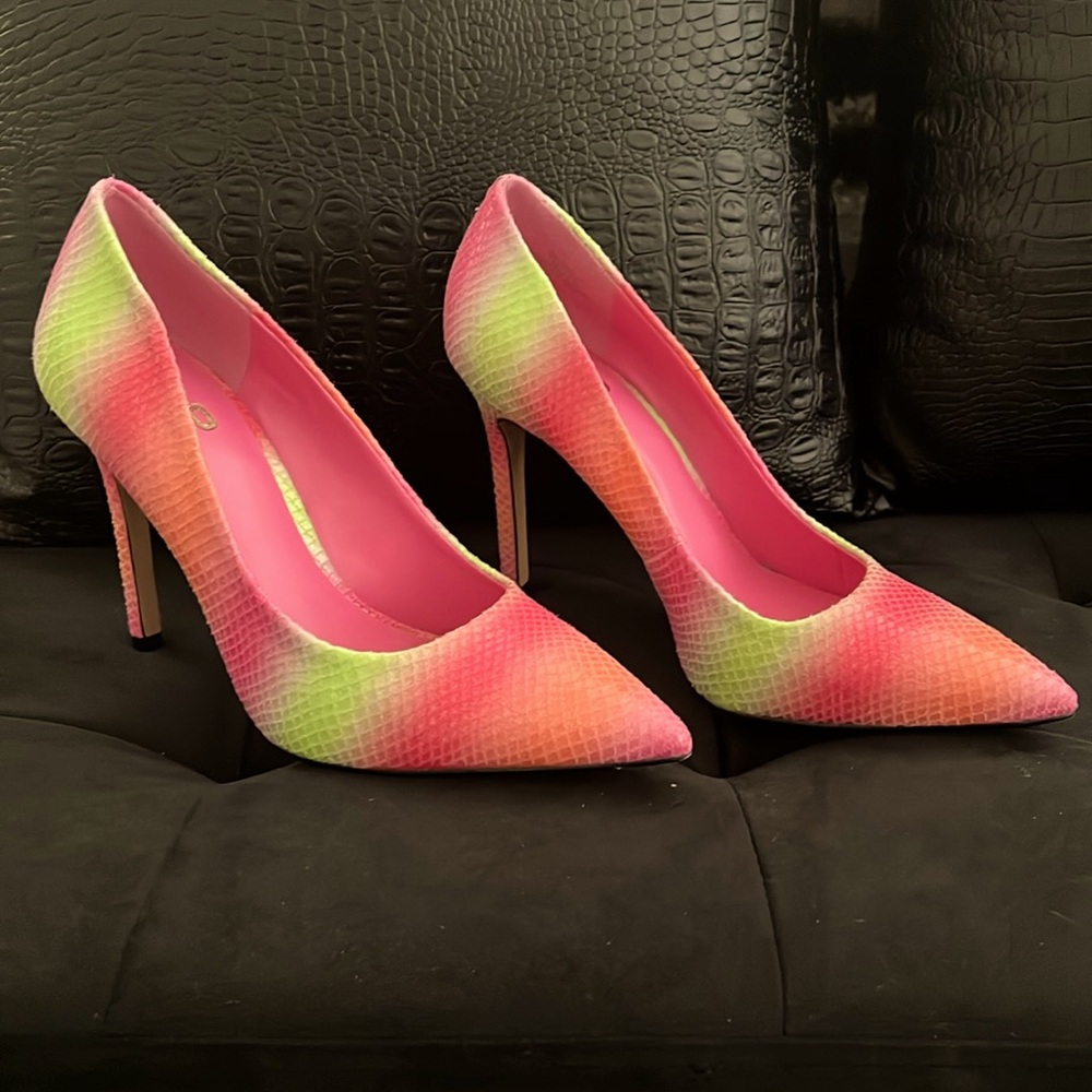 Multi Color Heels Size 7M